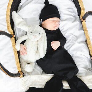 The OVer Company nodo gown Eclipse Black